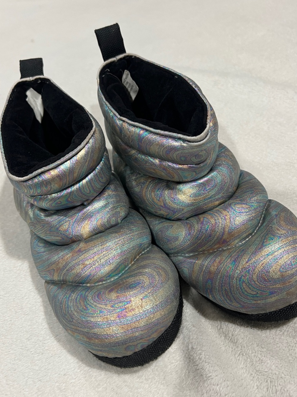 Capezio Warmup Booties in Iridescent Silver Sz 5/6
